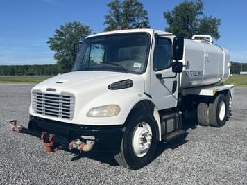 Main image Freightliner M2 106